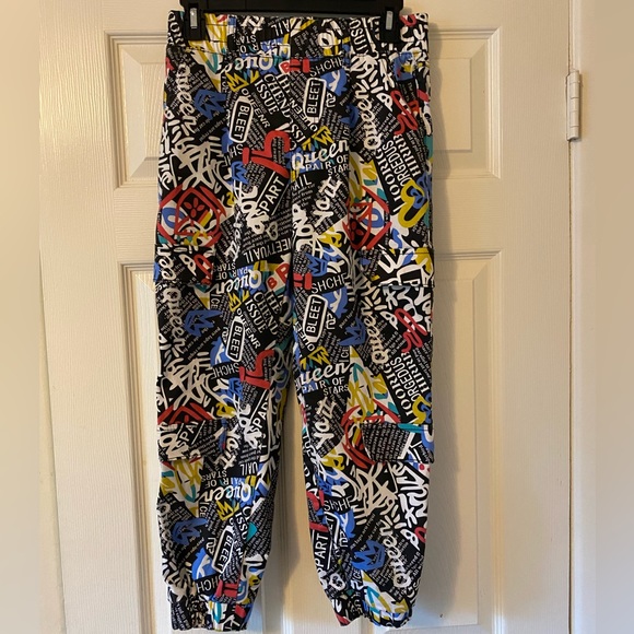 Graffiti Cropped Jogger Pants - Picture 1 of 2